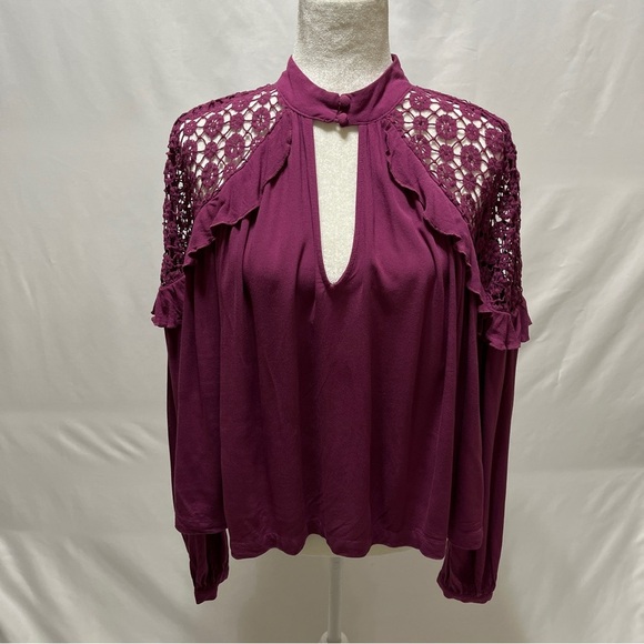 FREE PEOPLE Women Blouse Little Bit of Love Raspberry Lace Crochet Ruffles Small - Picture 1 of 9